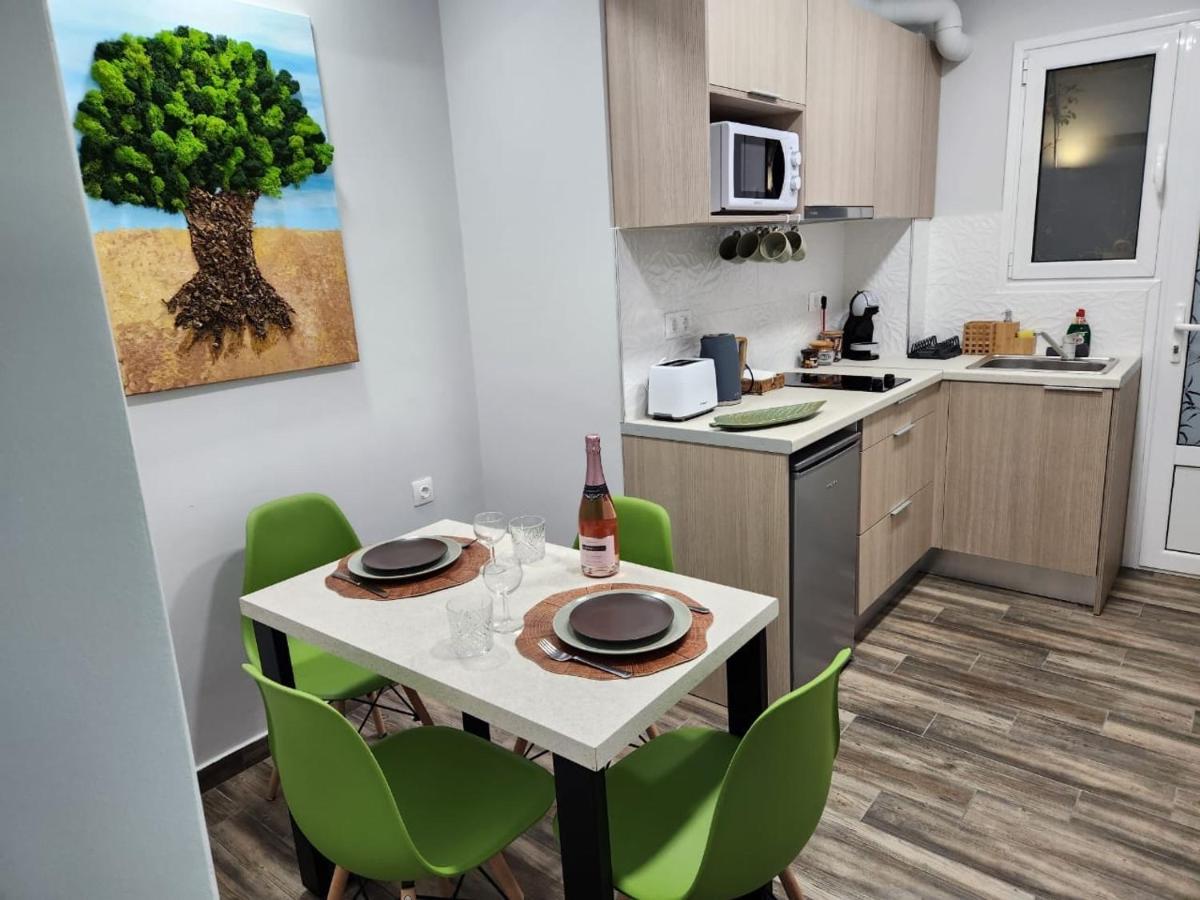 Cozy Apartment Metaxourgeio Greendom アテネ エクステリア 写真